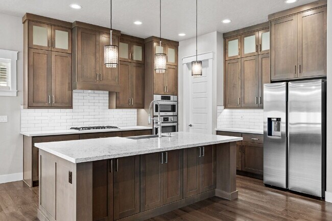 Building Photo - Beautiful split bedroom floorplan in the Sky Mesa Community!