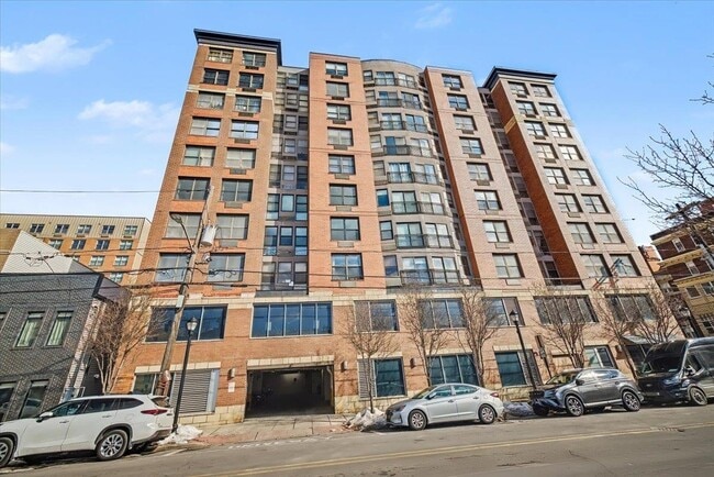 Building Photo - 4301 Park Ave