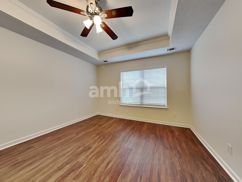 Building Photo - 128 Nandina Wy