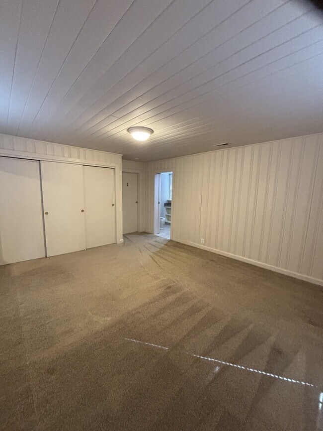 Building Photo - 2115 Galilee Rd