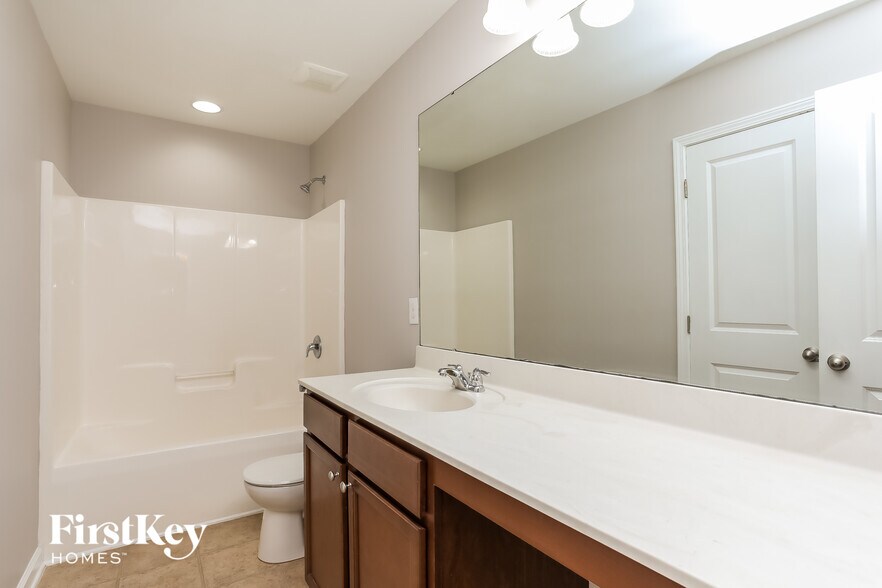 Building Photo - 3914 Massey Wood Trail