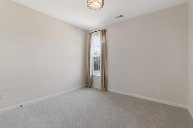 Building Photo - 55 VALLEY VIEW LANE Ln