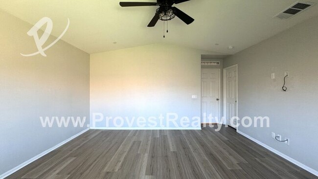 Building Photo - 13353 Evanston St