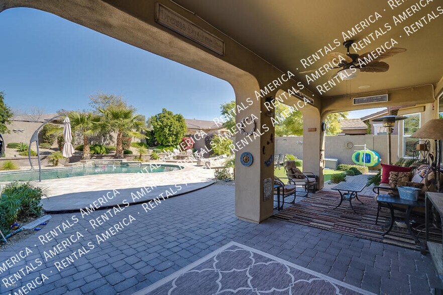 Building Photo - 21054 W Saide Ct