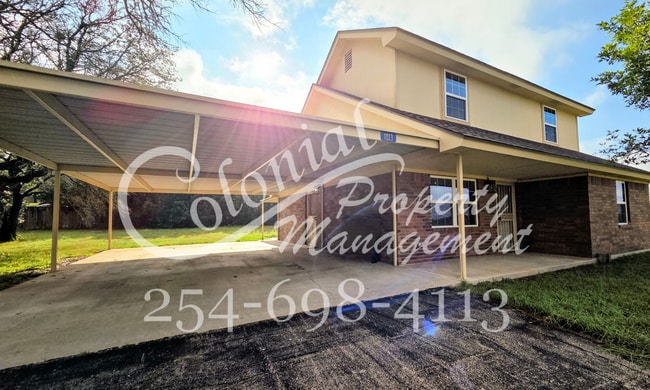 Primary Photo - Beautifully Renovated 2-Story Home in Kemp...