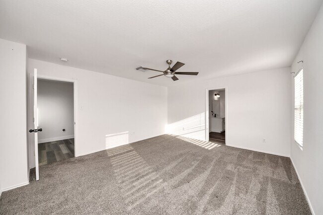 Building Photo - 7826 Maverick Trace Ln