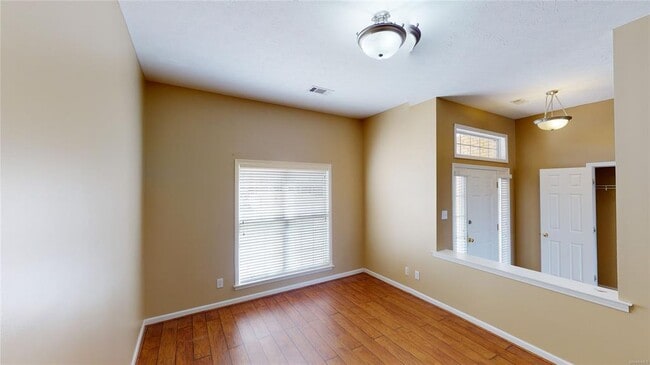 Building Photo - 615 Castle Brook Dr