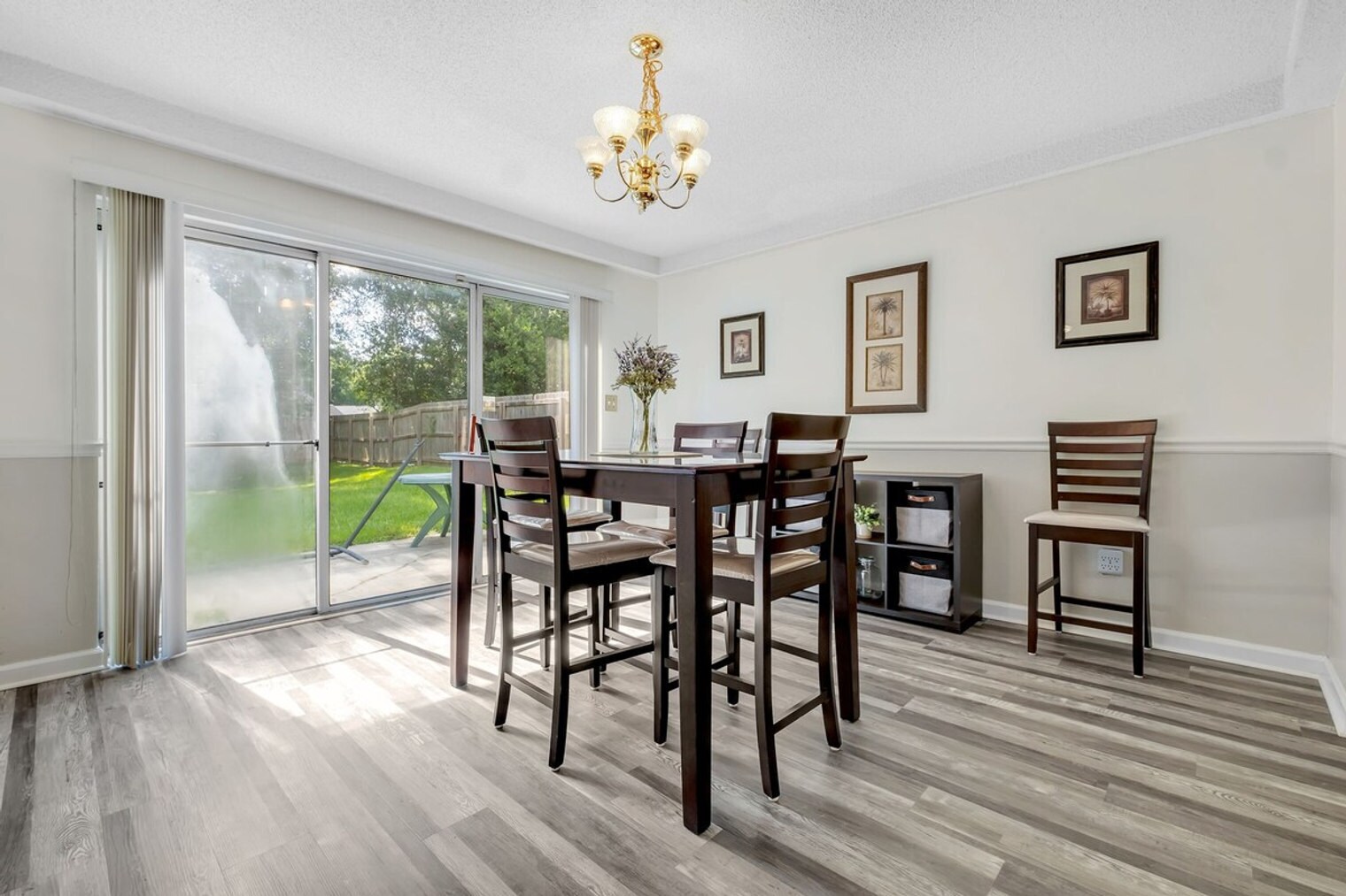 Building Photo - 1870 Mary Ellen Dr