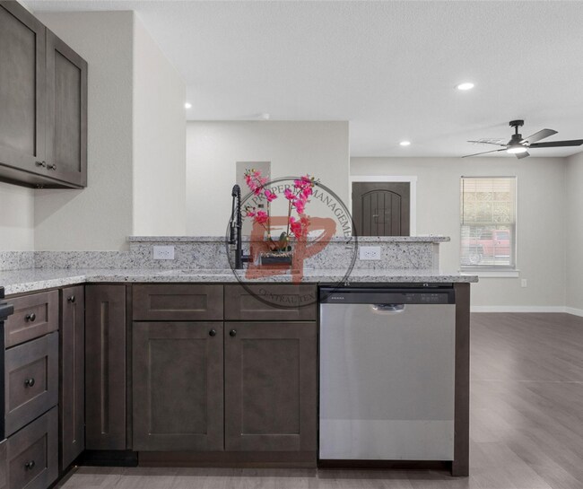 Building Photo - 1600 N 11th St