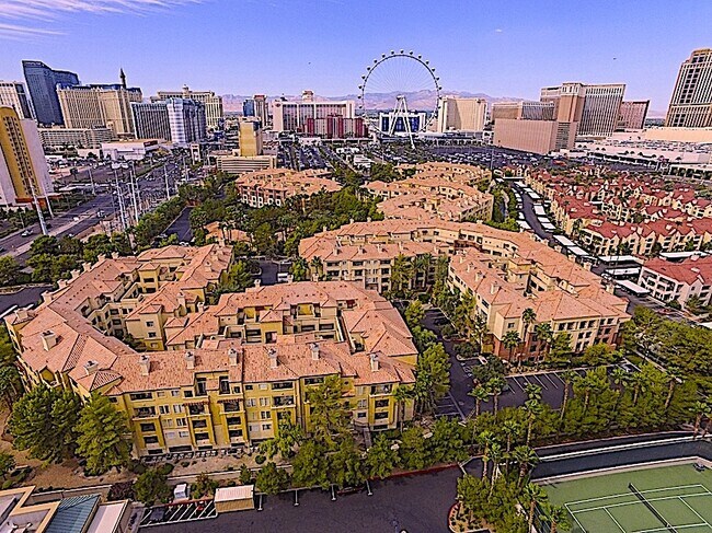 Building Photo - 220 E Flamingo Rd
