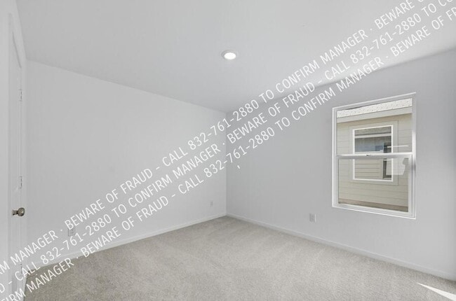 Building Photo - 6429 Middlebury Dr