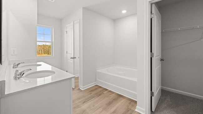 Building Photo - 84 Hughes Pl Dr