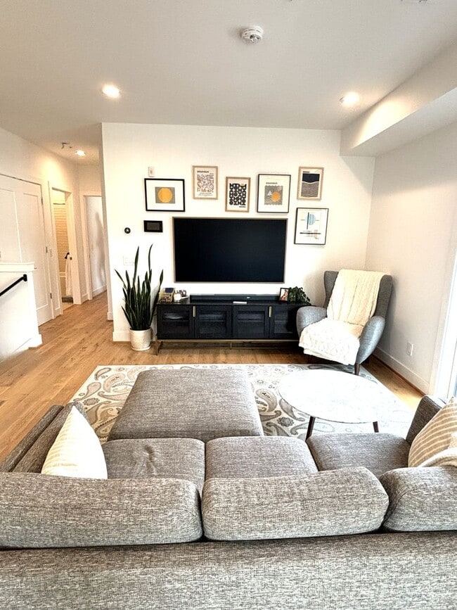 Building Photo - Urban Luxury in U Street Corridor