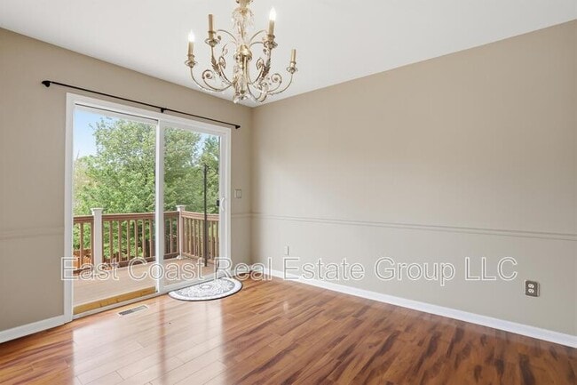 Building Photo - 808 Marquette Dr