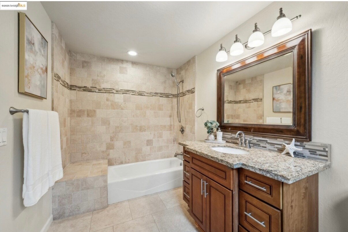 Building Photo - 3333 Brunell Dr
