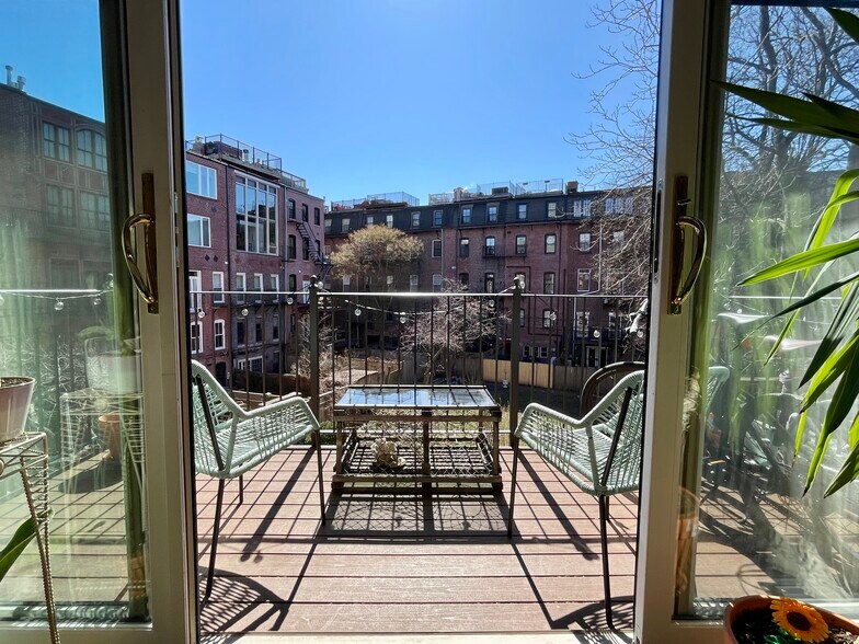 Building Photo - 410 Columbus Ave