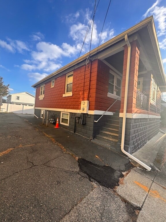 Building Photo - 26 Rockwell Ave