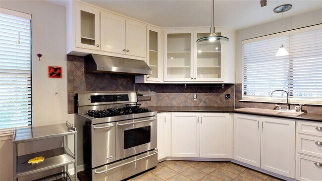 Building Photo - 11 Sand Piper Pl