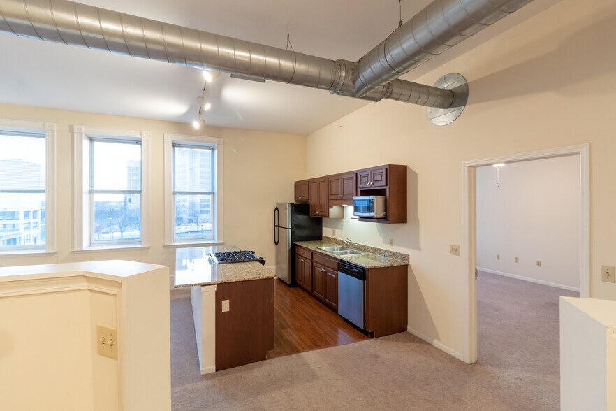 William Brown Lofts 226 S Main St Rockford IL 61101 Apartment Finder
