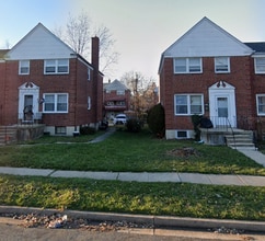 Building Photo - 3 Bedroom Townhome 21207