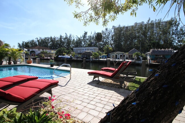 Building Photo - 2548 SE 14th St