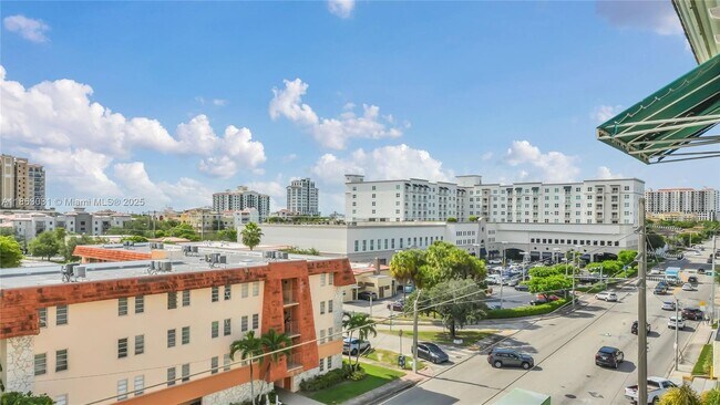 Building Photo - 1627 SW 37th Ave
