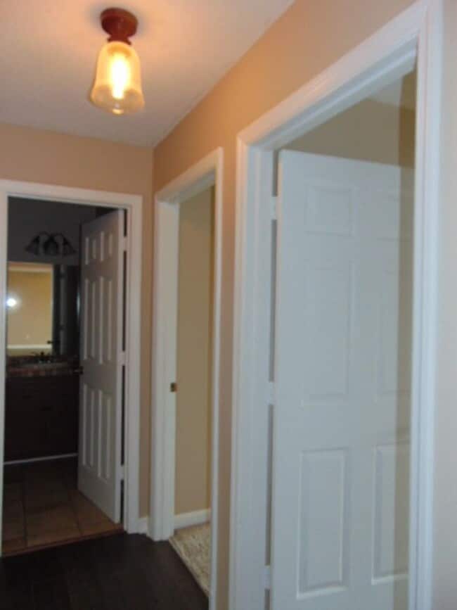 Building Photo - 3 Bedroom 2 Bathroom Home