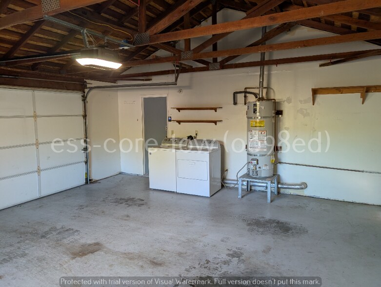 Building Photo - 29 Stasia Dr