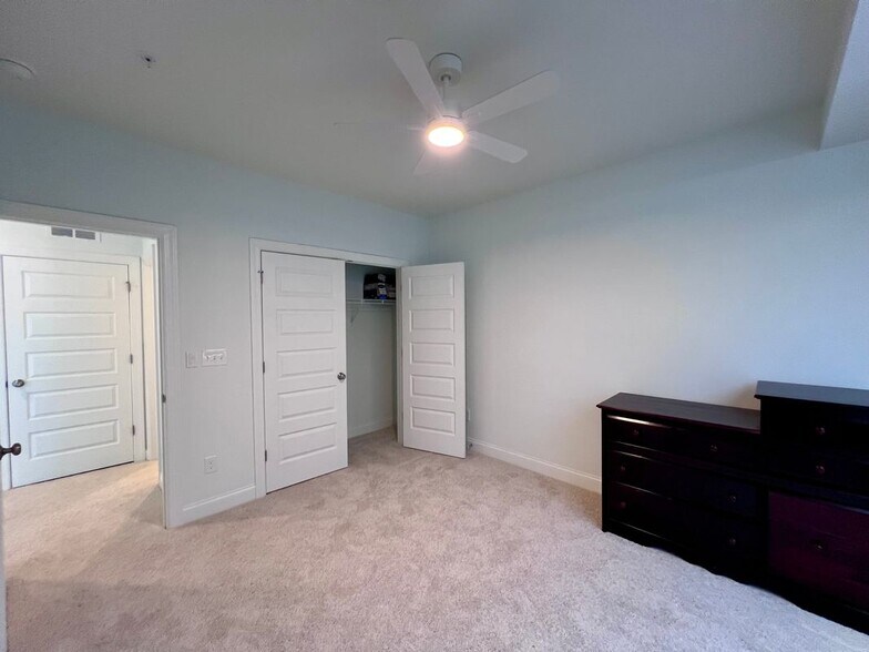 Building Photo - 406 Gaston Pk Ln
