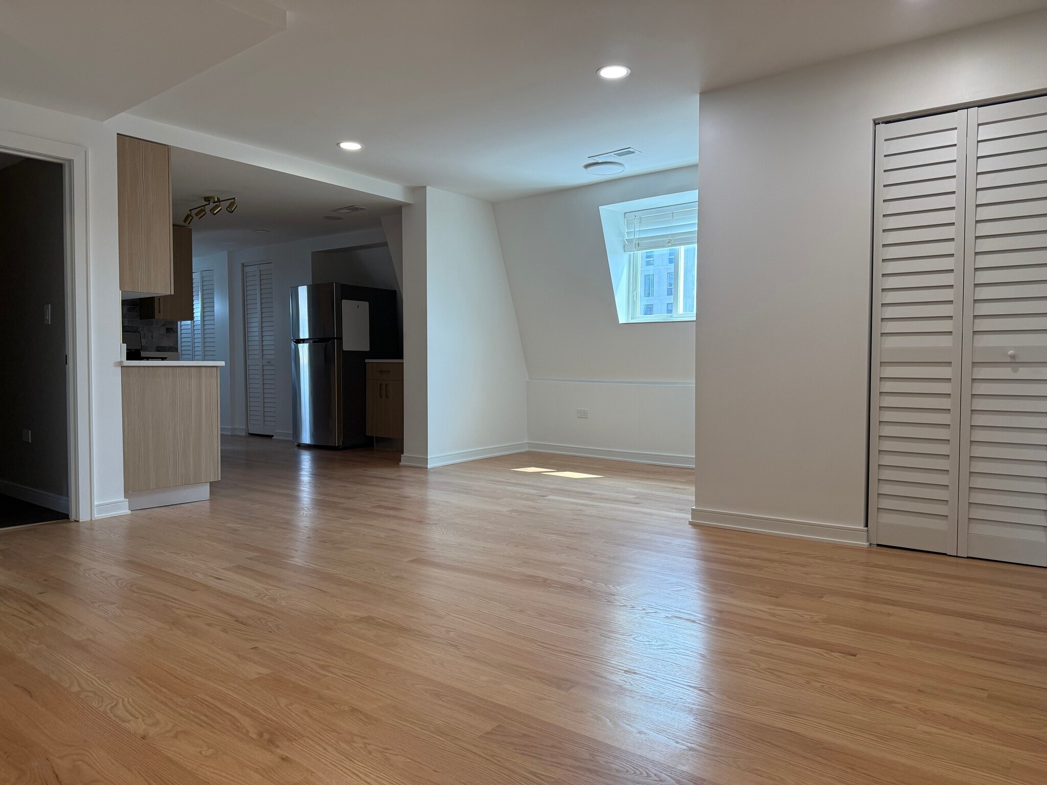 Dining nook - 1628 W Cermak Rd