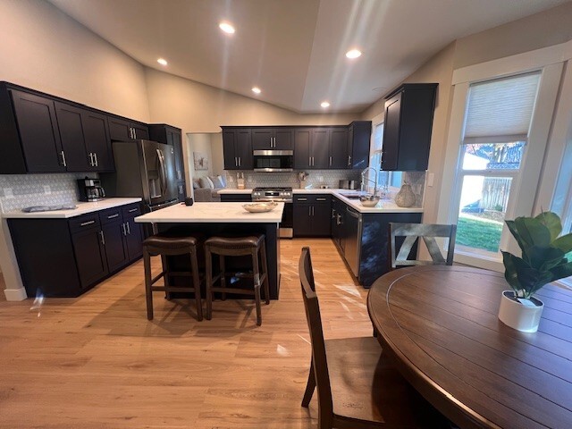 Building Photo - 900 N Player Ave