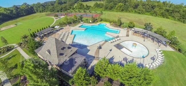 Building Photo - 2856 Americus Dr