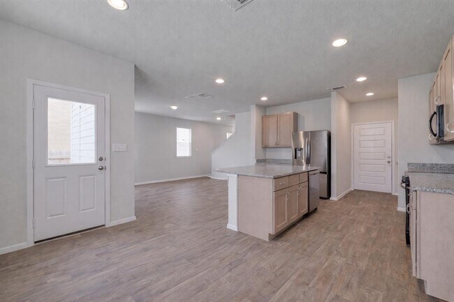 Building Photo - 2710 Paragon Fox Dr