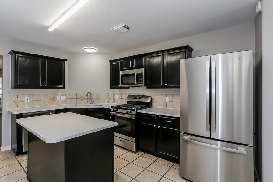 Building Photo - 16114 Callan Ln