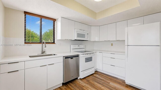 Building Photo - 11830 SW 80th St