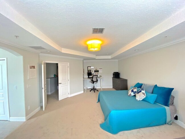 Building Photo - Lake Nona Pool Home for Rent 4bed 3 bath