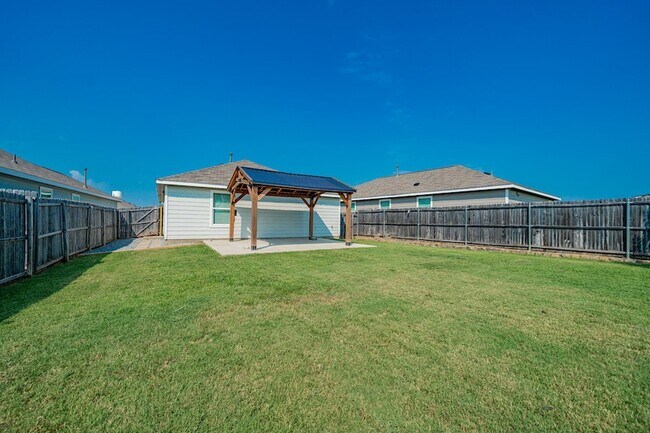 Building Photo - 1822 Barrie Wy