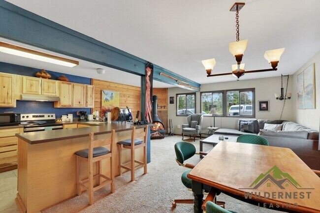 Building Photo - Deck Gore Condo - WINTER RENTAL-2 Bedroom/2 Bath Includes All Utilities