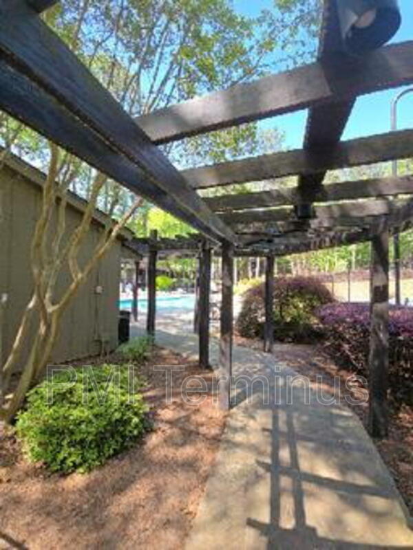 Building Photo - 2307 Cumberland Ct SE