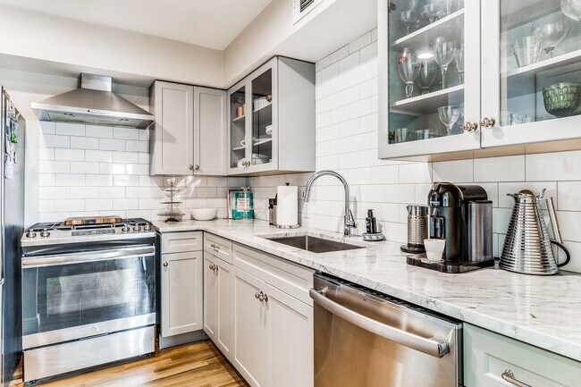 Building Photo - 15904 Archwood Ln