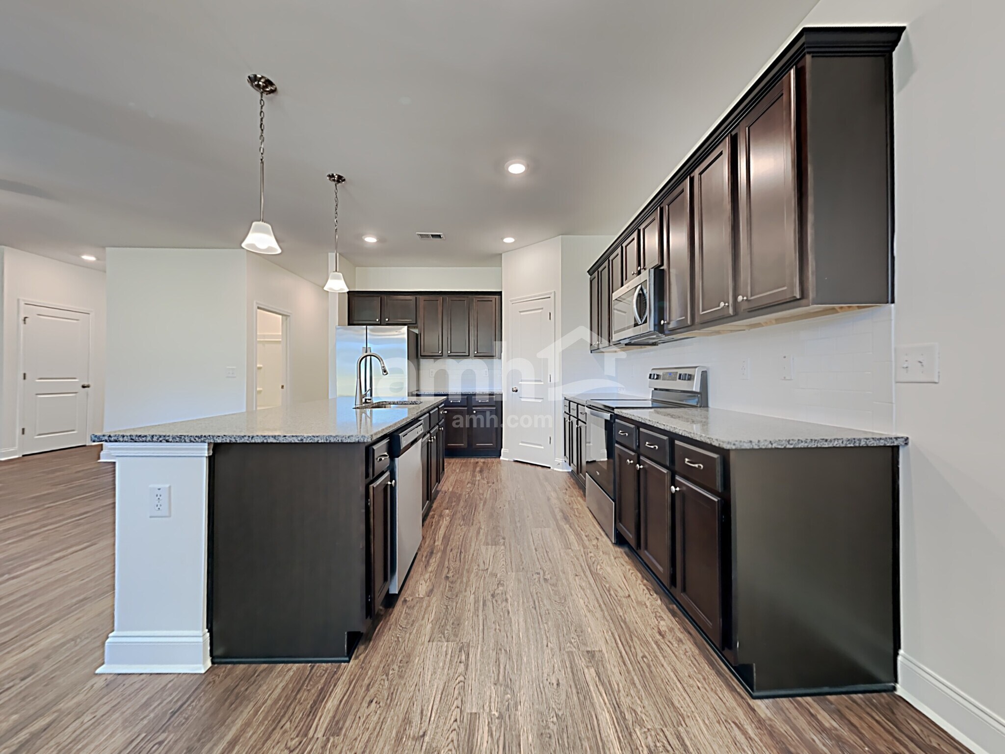 Building Photo - 320 Azore Way