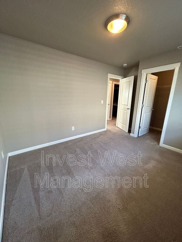 Building Photo - 510 N Horns Corner Dr