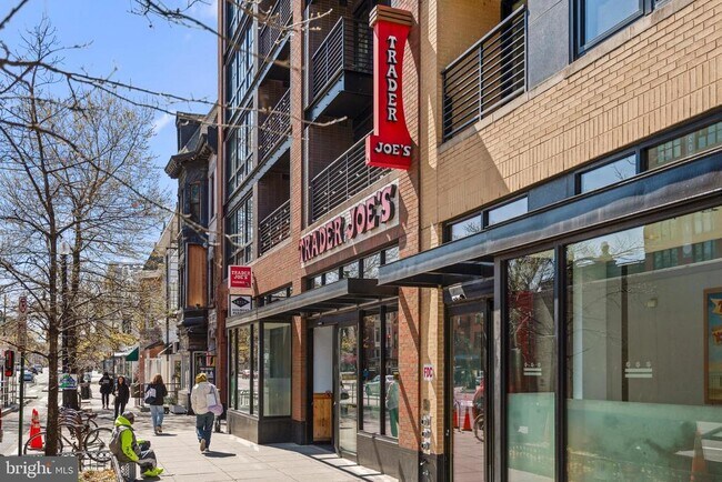 Building Photo - 1439 Chapin St NW