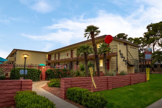 Property - Exterior - Cambridge Vista