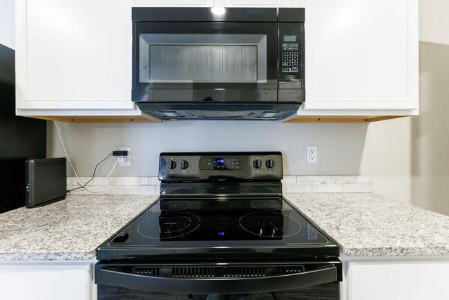 Building Photo - 7535 32nd St