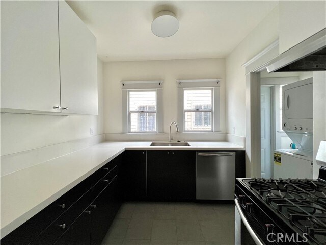 Primary Photo - 1343 Portia St