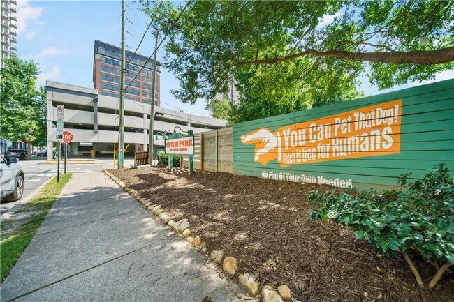 Building Photo - 250 Pharr Rd NE