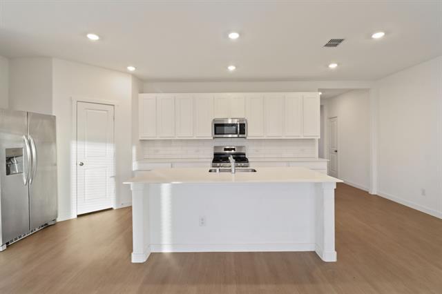 Building Photo - 1016 Flameleaf Dr