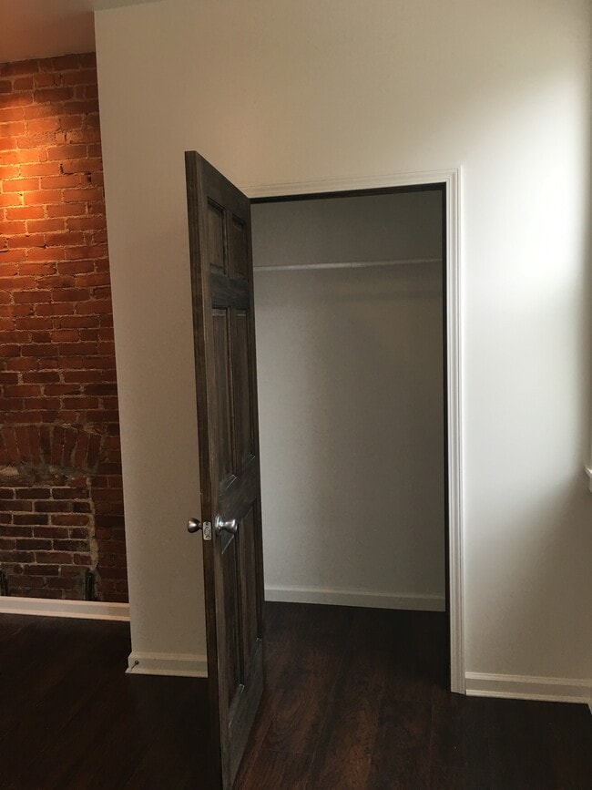 Building Photo - 3306 Iowa St