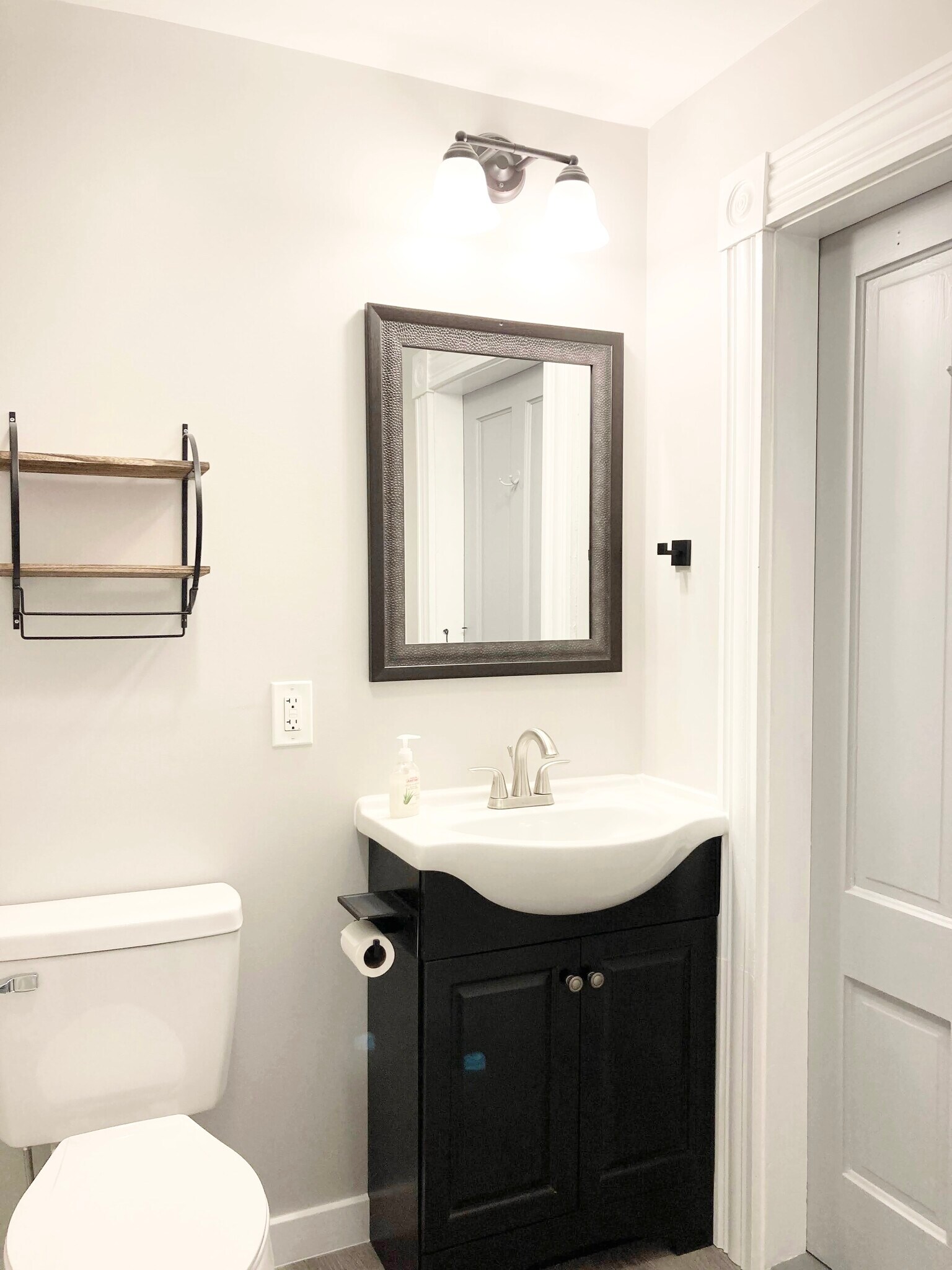 2nd floor full bath - 33 -35 Federal Street